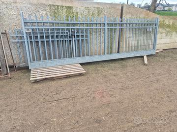 Cancello con cancelletto