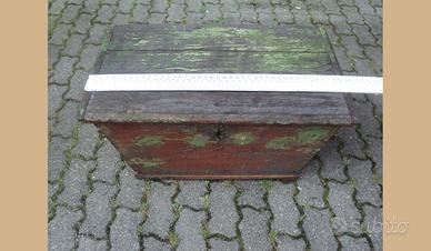 Cassa in pino tipo madia con serratura e chiave or