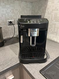 Macchina del caffè De Longhi Magnifica evo