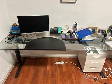Scrivania/Tavolo in Vetro con Gambe regolabili