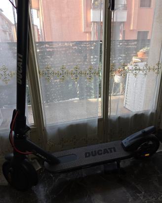 MONOPATTINO DUCATI PRO EVO