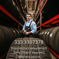 Pirelli 215/65 R16C 109/107R 3021 Gomme Usate