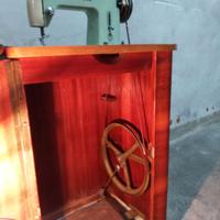 Macchina da cucire vintage