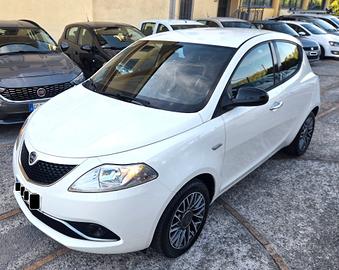 Lancia Ypsilon 1.2 KM 63000 CLIMA AUT. SENSORI CER