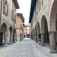 Romano di Lombardia con balcone e posto auto