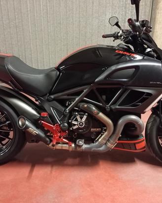 Ducati Diavel 1200 Ricambi, guasto Motore, leggere