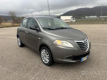 Lancia Ypsilon 1.2 69 CV 5 porte Gold