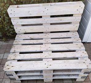 Base per divano esterno in pallet – robusta 