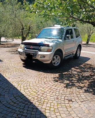 permuto con Suzuki Jimny Vitara jlx pajero pinin 