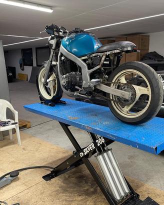 Suzuki gs500e coffee racer