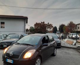 Toyota Yaris 1.0 3 porte Ok neopatentati