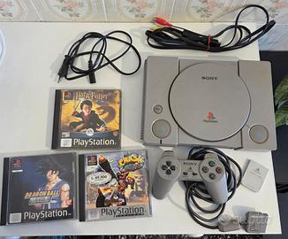 Lotto PlayStation 1 + giochi + accessori