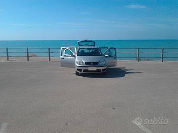 Fiat punto 1.3 Multijet anno 2005 