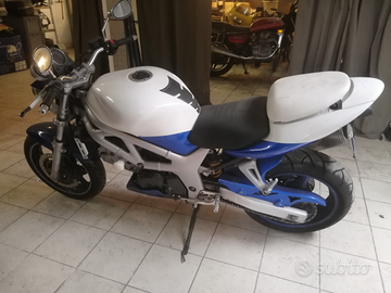 Suzuki SV 650 Honda Revere 660