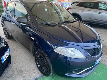 Lancia Ypsilon 1.2 69 CV GPL Ecochic nuova garanzi