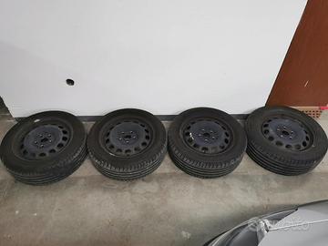 Ruote complete gomme cerchi VW