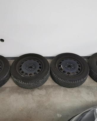 Ruote complete gomme cerchi VW