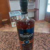 bottiglie rum liquore