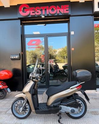 Piaggio Carnaby Cruiser 300