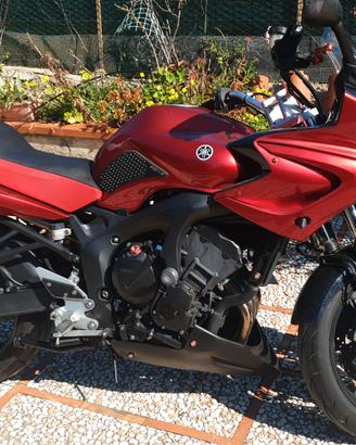 YAMAHA FAZER FZ6 - 2007 - 2000€