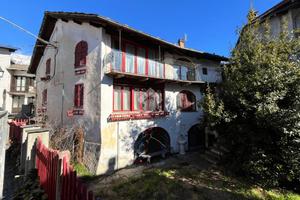 CASA SEMINDIPENDENTE A BROSSO