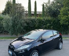 Ford Fiesta 1.4 TDCi 68CV 3 porte si neopatentati