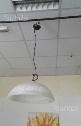 Lampadario cucina ferro battuto e vetro