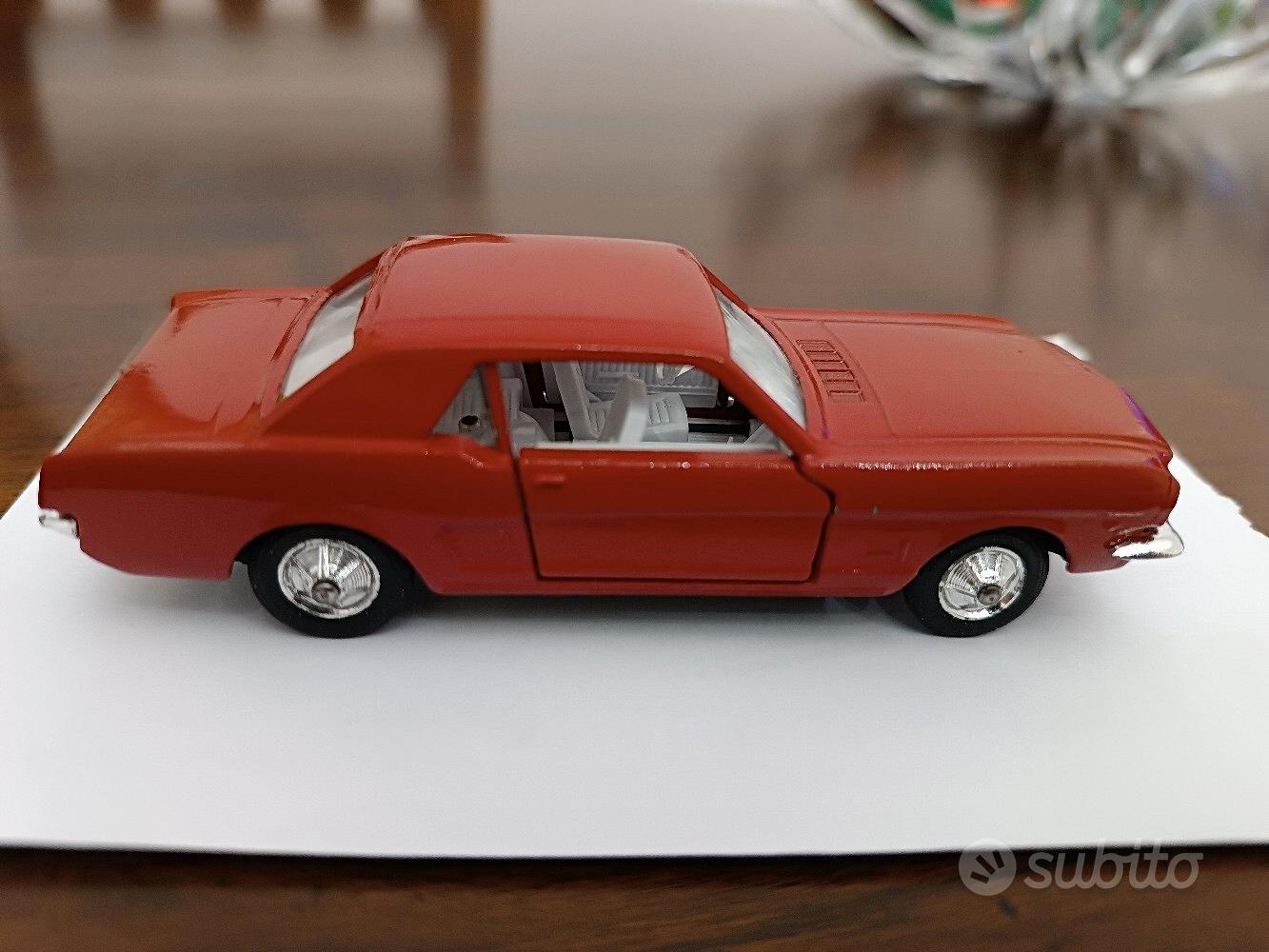 Dalia Solido Fiat 2300 S Cabriolet Ghia No Mebetoys