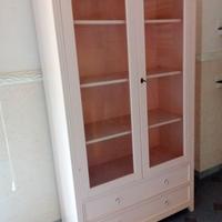 Stupenda credenza nuova.