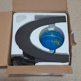 Lampada led Luce terra sospesa in aria