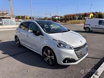 Peugeot 208 GT Line automatica