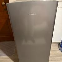 Frigoriero Hisense grigio con cella congelatore