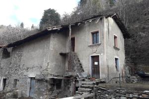 Vendita di Casa indipendente in frazione Champlong