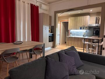 Ampio bivani più stanza per studio professionale