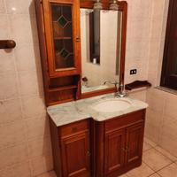 Mobiletto lavabo bagno con ripiano in marmo