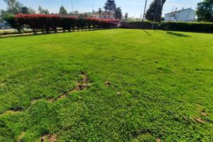 Casa singola, ideale per due nuclei più magazzino