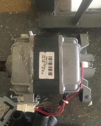 Motore lavatrive Ariston AVTL109