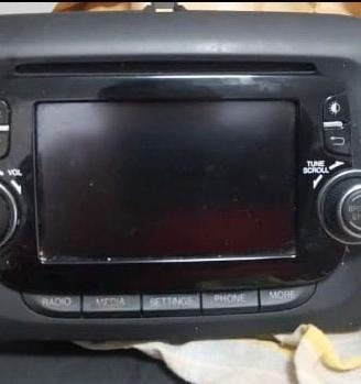 Stereo fiat 500 L