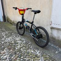bicicletta BMX