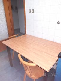 TAVOLO CUCINA CON SEDIE