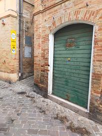 Negozio via falleroni