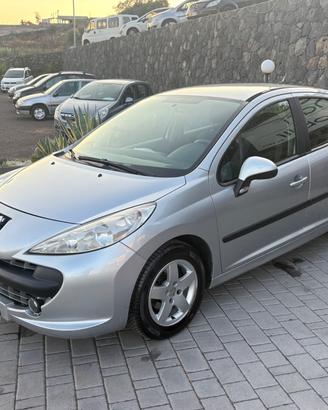 Peugeot 207 1.4 8V 75CV 5p. X Line