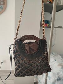 borsa da donna fatta interamente a mano 