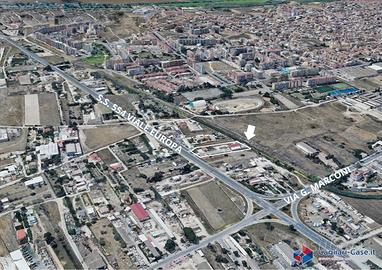 Capannone sulla SS 554 con piazzale