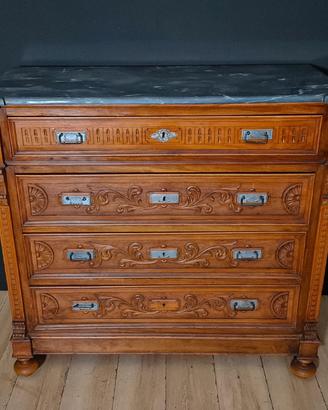 Antico Comò Umbertino