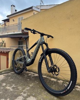 SCOTT VOLTAGE ERIDE 910