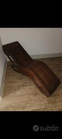 Chaise lounge in legno