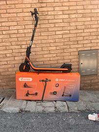 Monopattino elettrico Segway-Ninebot C2
