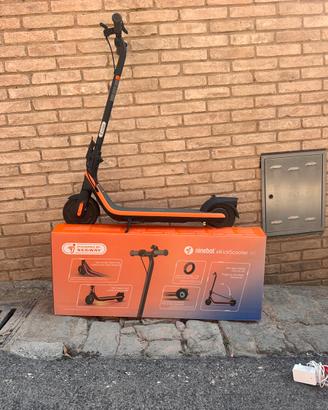 Monopattino elettrico Segway-Ninebot C2