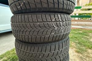 Gomme invernali 235/55 R 18 104V